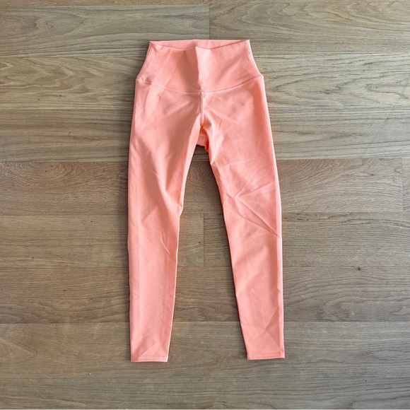 ALO Yoga Pants - Pink Alo Yoga 7/8 HIGH-WAIST Airbrush Leggings